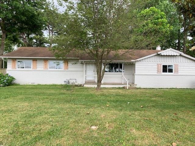 Fayetteville House: 1711 W Deane St
