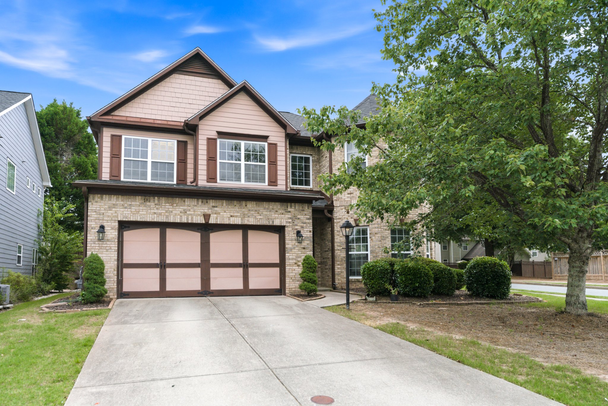 Cumming House: 3210 Warbler Way