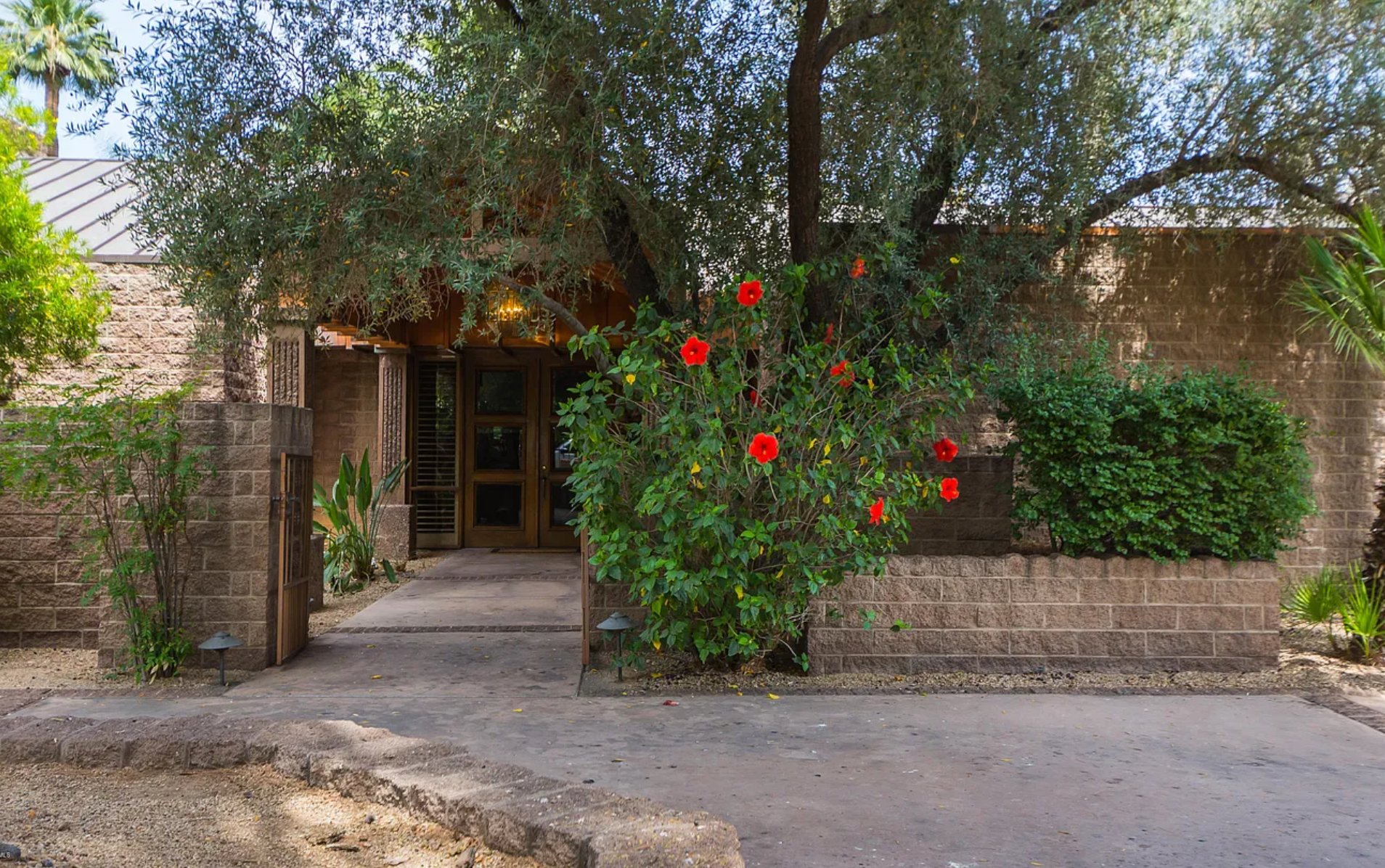 Phoenix House: 6899 N Central Ave