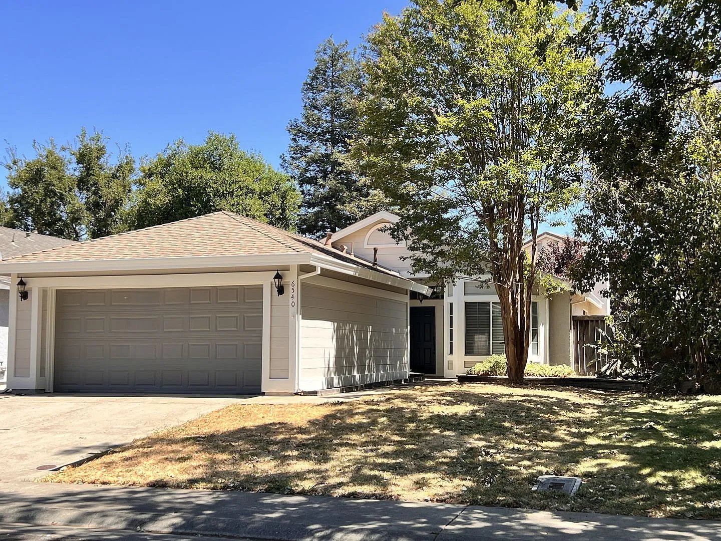 Elk Grove House: 6540 Shasta Creek Way