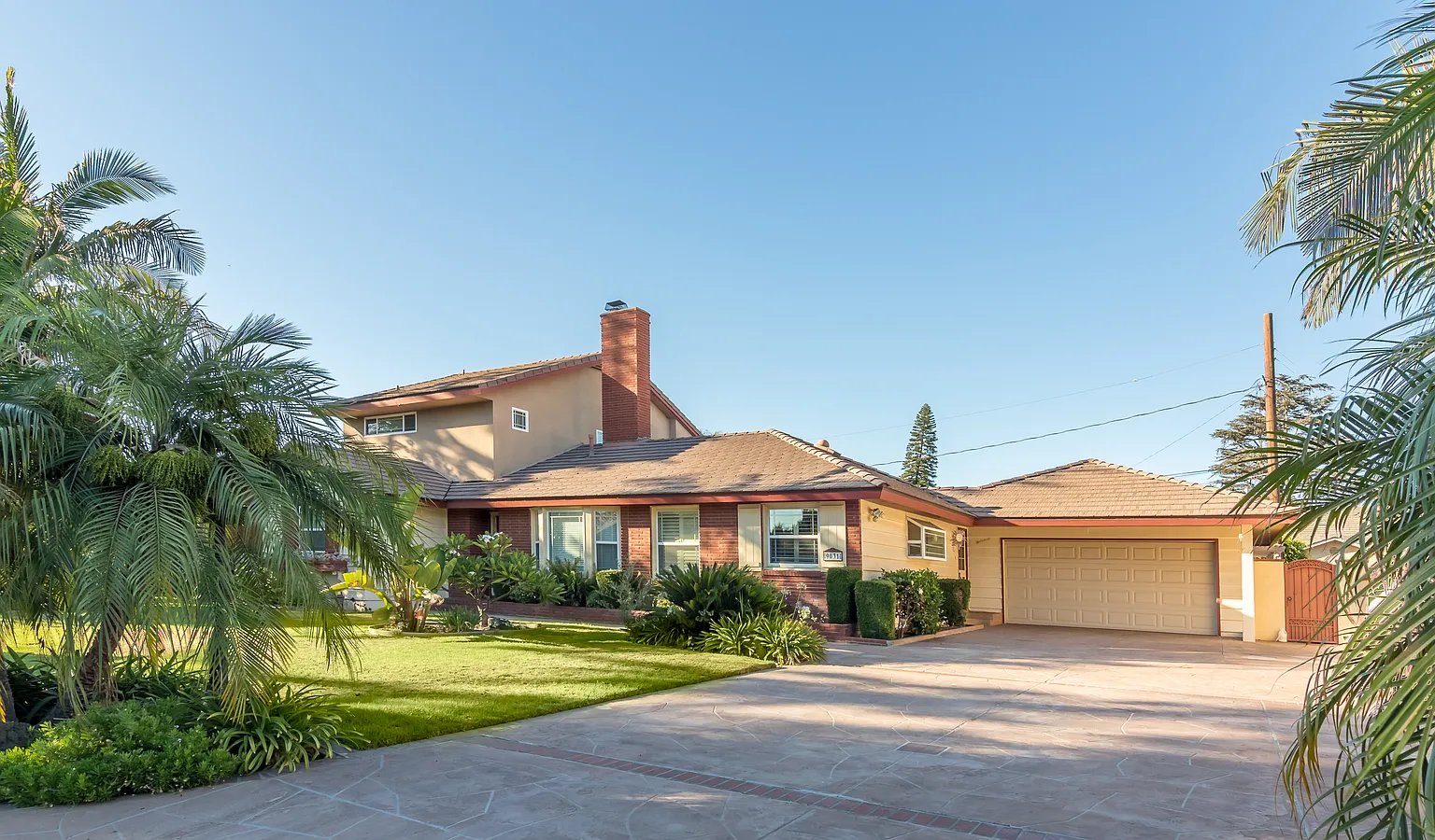 Downey House: 9031 Lubec St