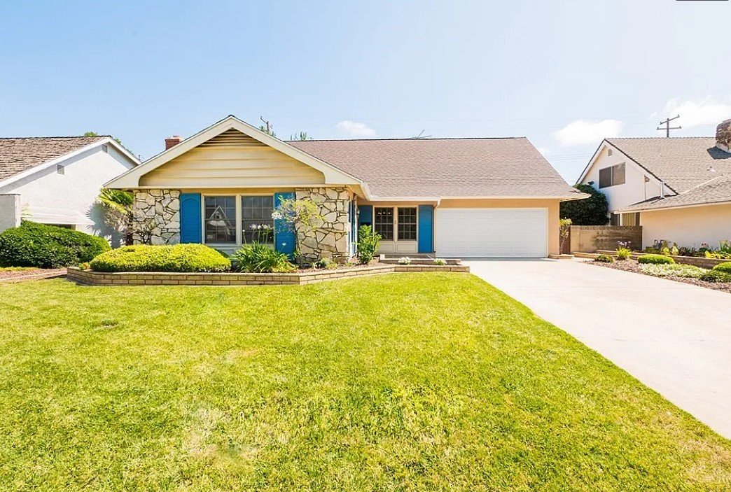 Corona House: 364 E Monterey Rd