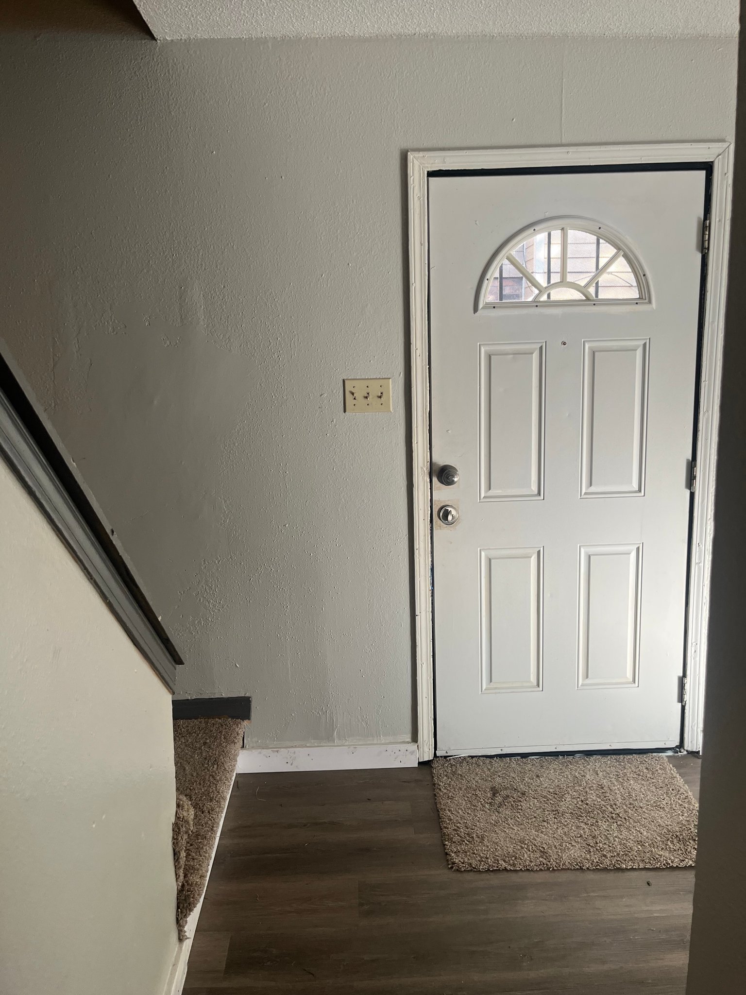 Harvey Apartment: 2316 Old Compton