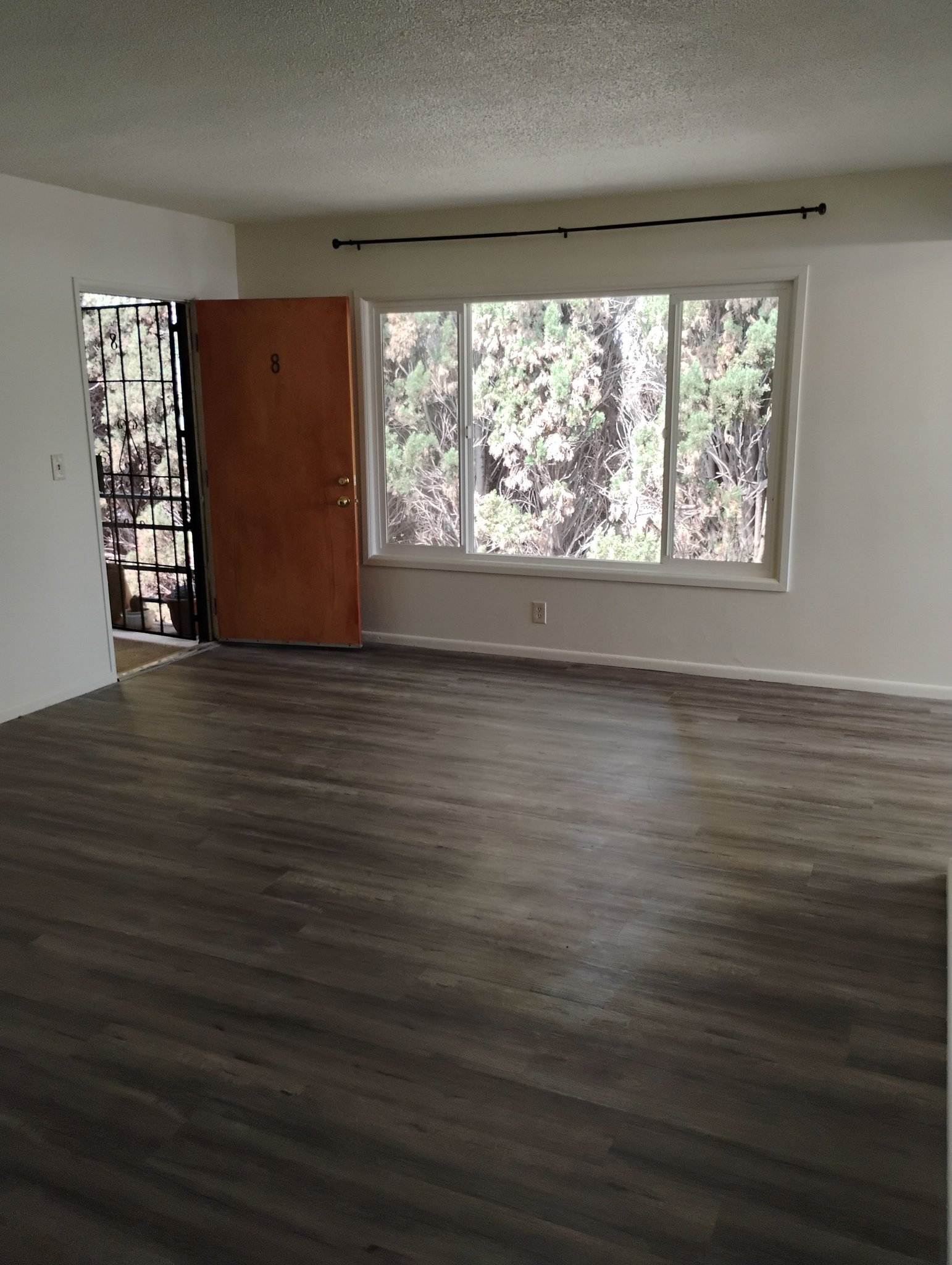 Los Angeles Apartment: 5311 Lexington Ave