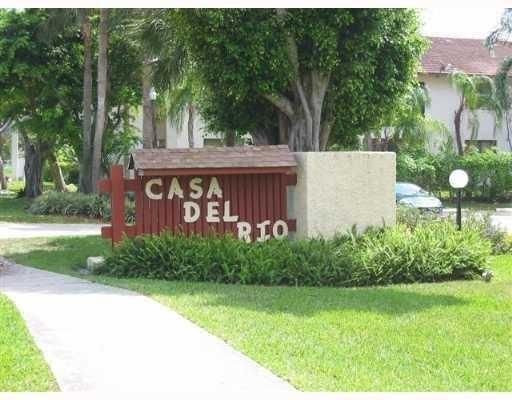 Boca Raton Condo: 480 NW 20th St.
