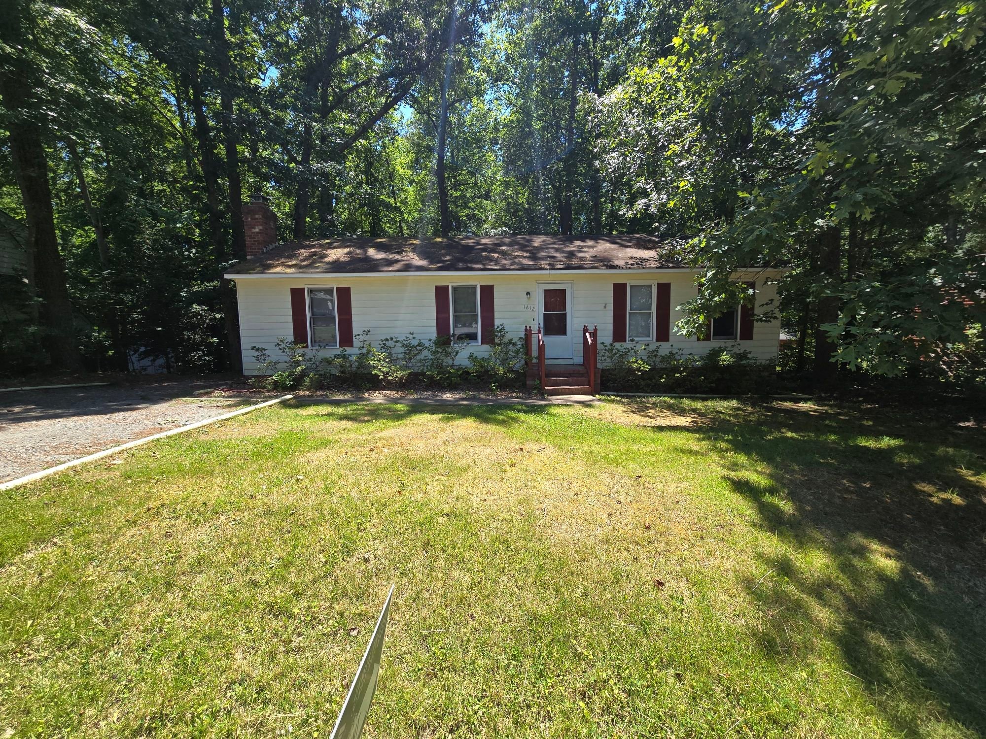 North Chesterfield House: 1612 Celia Cres
