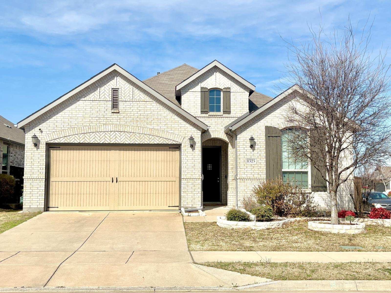 Little Elm House: 1325 Audubon Dr