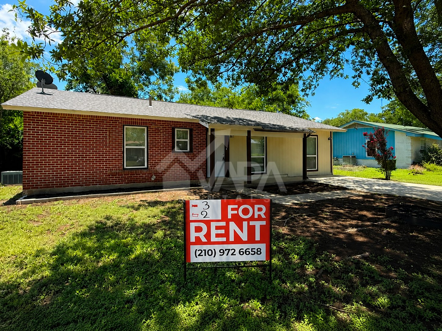San Antonio House: 106 Covina Ave