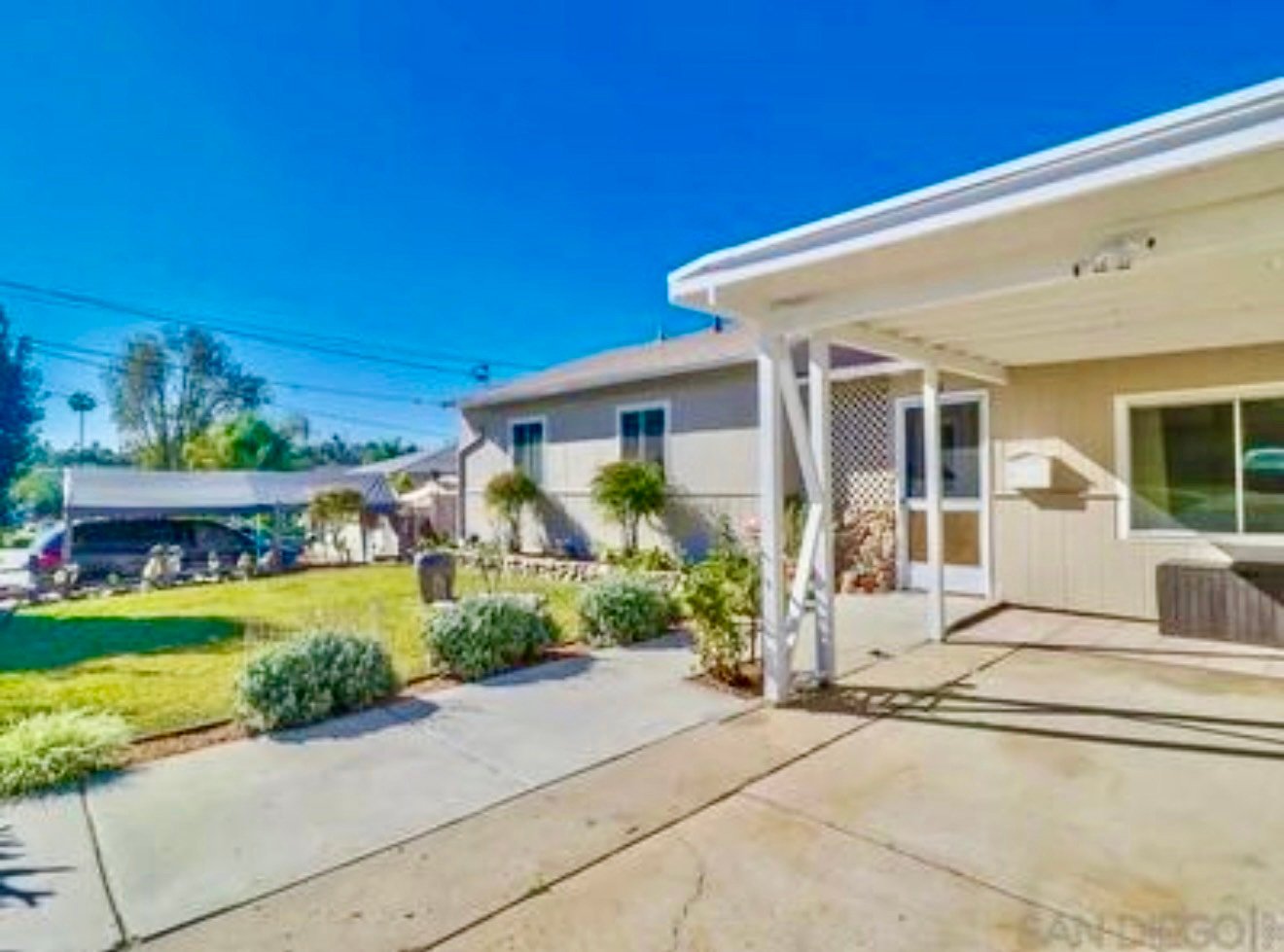 La mesa House: 3586 Trophy Dr