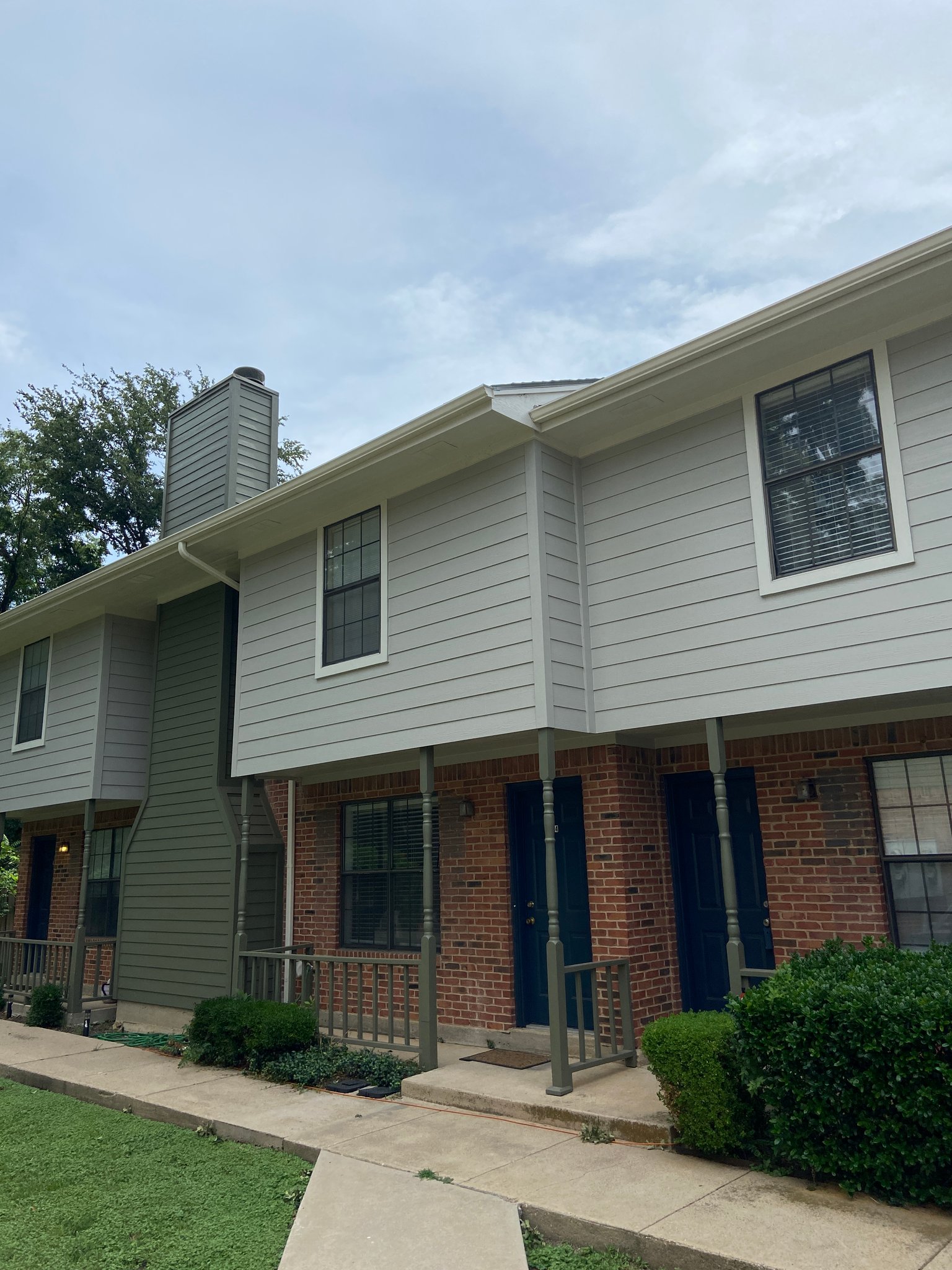 Denton Condo: 716 W Mulberry St