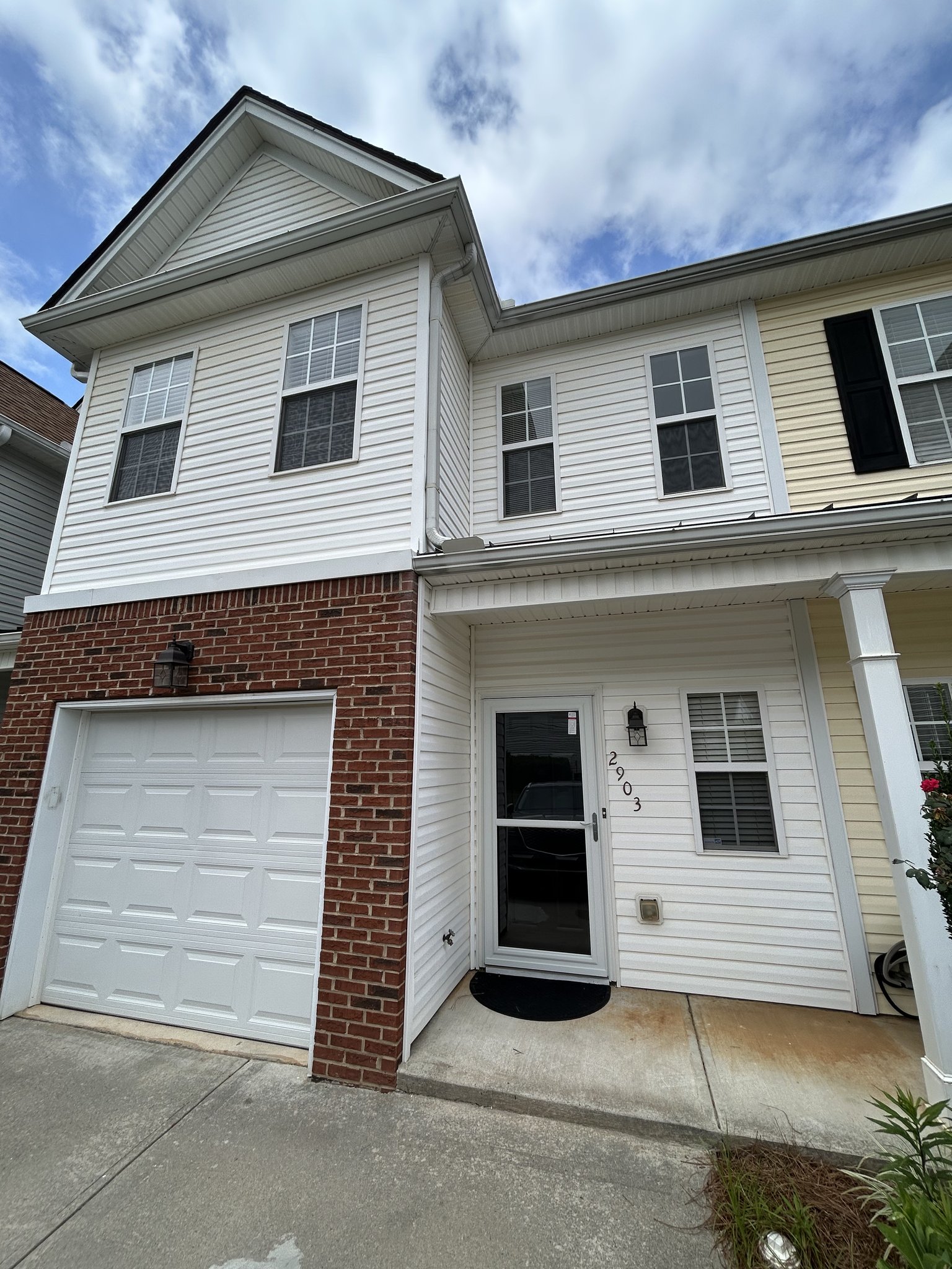 Cumming Townhome: 2903 Greyhawk Lane