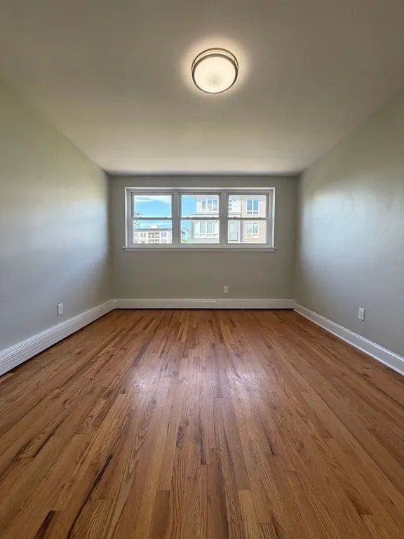 Plainfield Apartment: 1332 South Ave