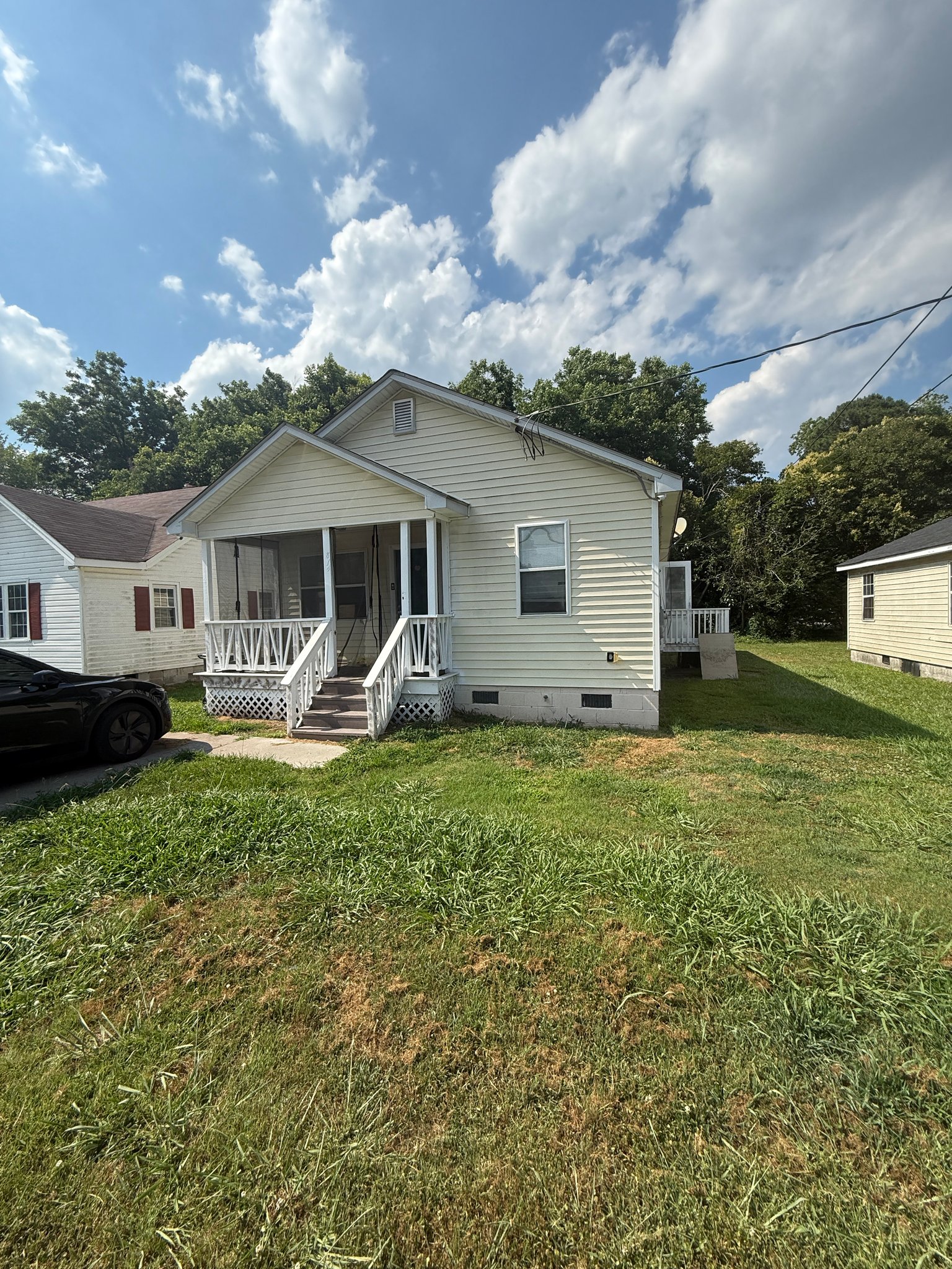 Elizabeth City House: 814 Robinson St