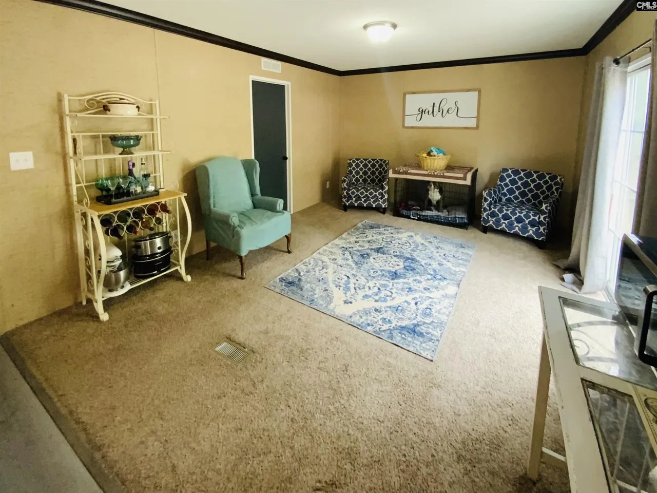 West Columbia House: 2146 Scenic Dr