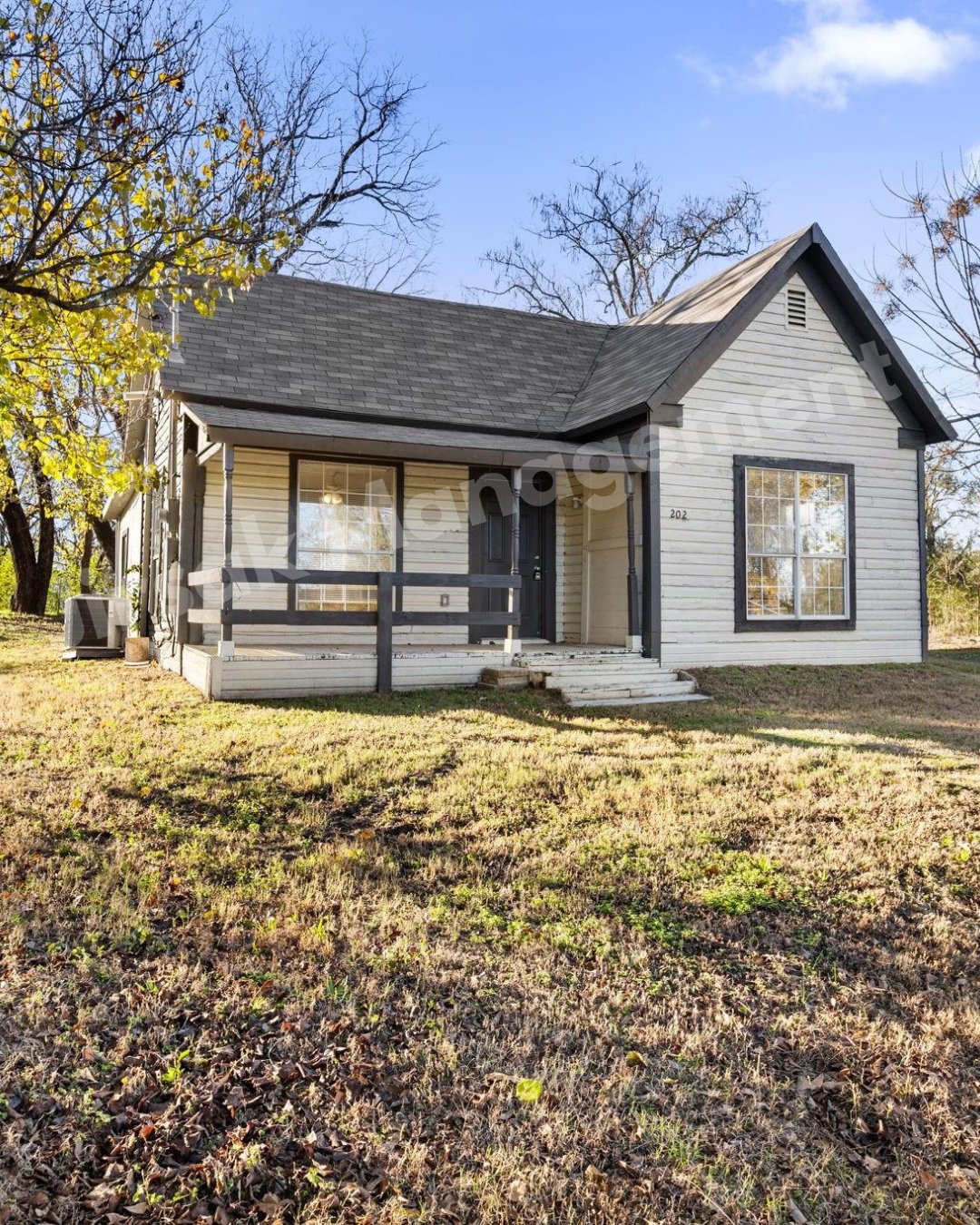 Emory House: 202 South Dunbar Lane