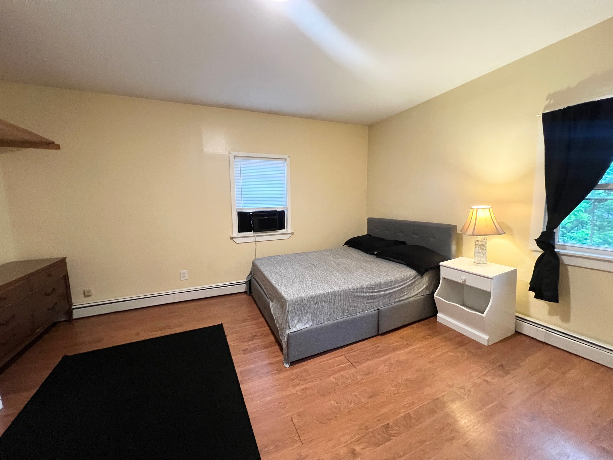 Providence Single Room: 206 California Ave