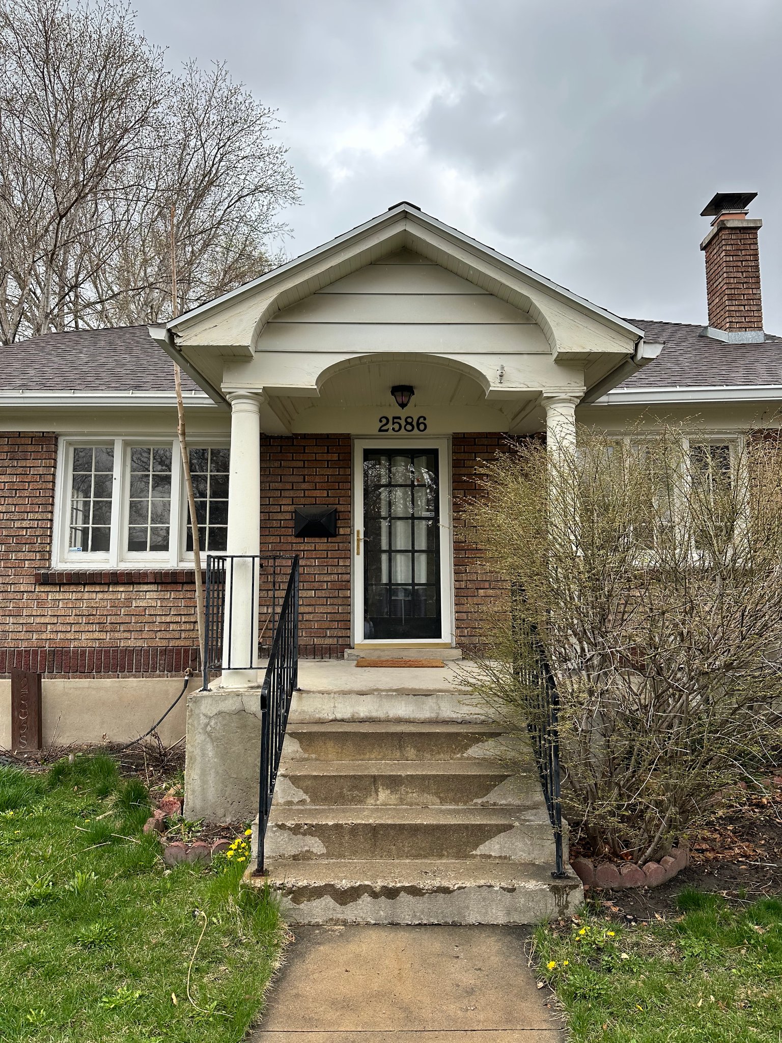 Salt Lake City House: 2586 S Lake St