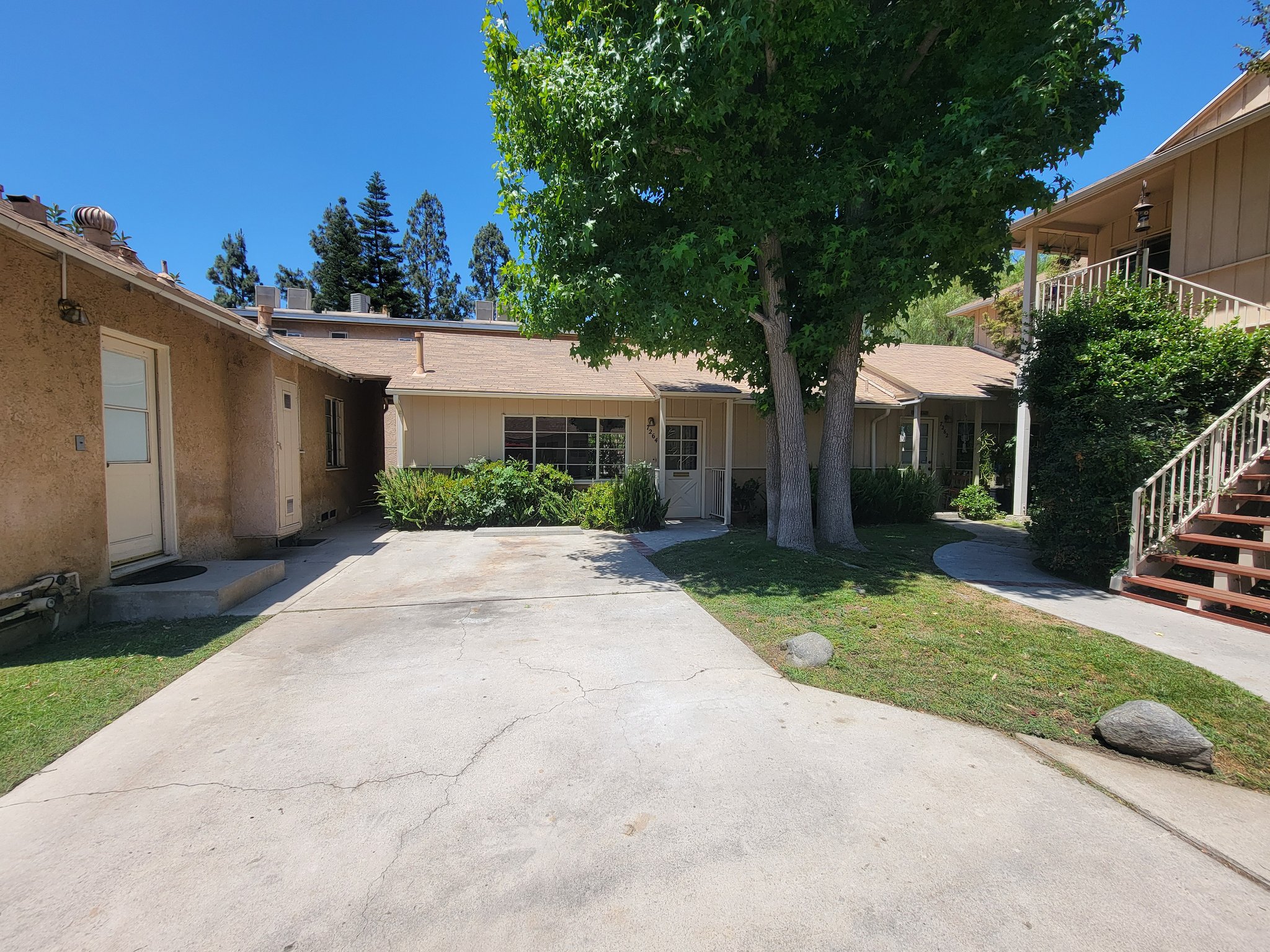 Van Nuys Multiplex: 7264 Allott Ave