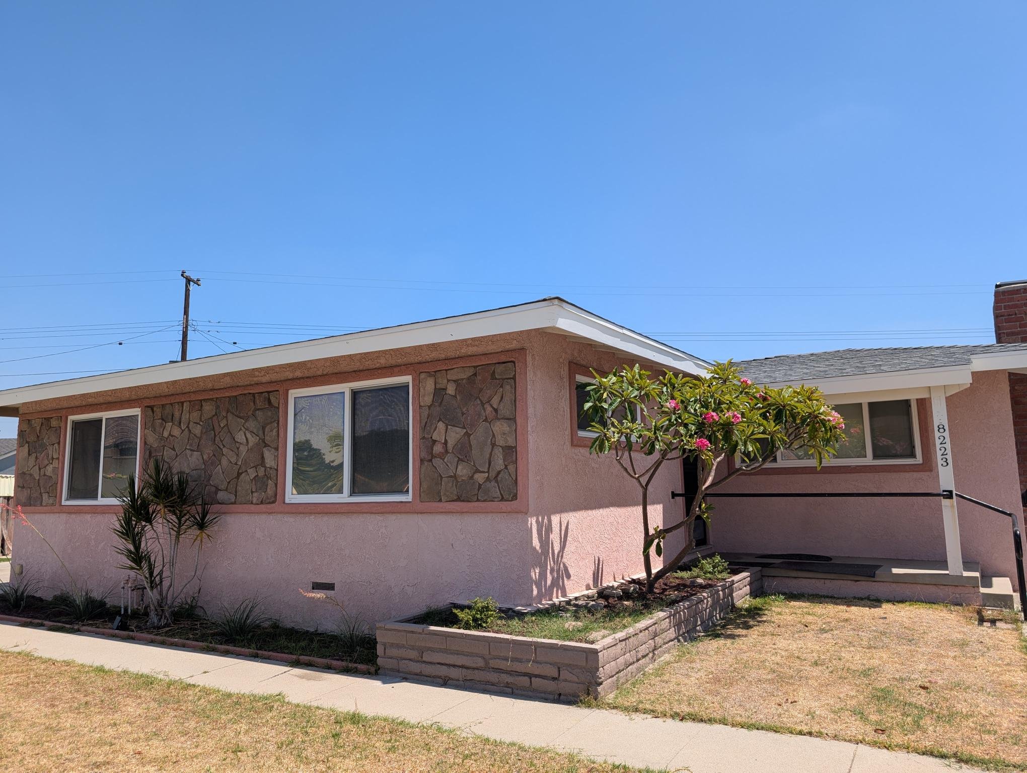 Buena Park House: 8223 Cyclamen Way