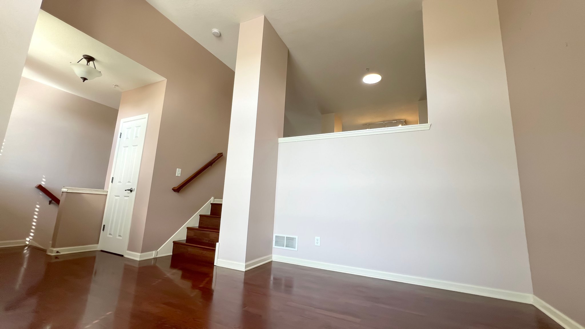 Maple Grove House: 8136 Main Street N