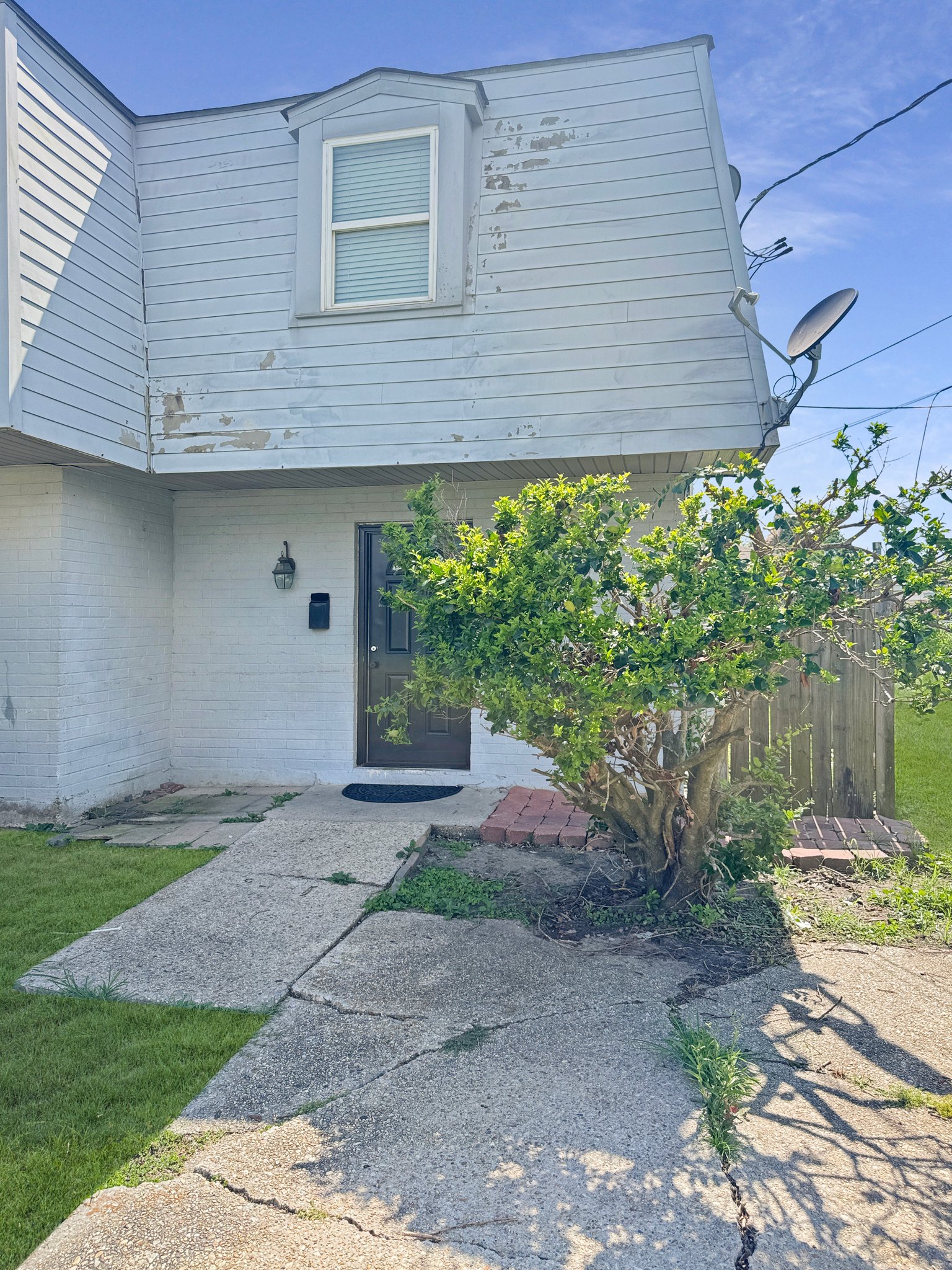 Kenner Townhome: 2603 Panama St