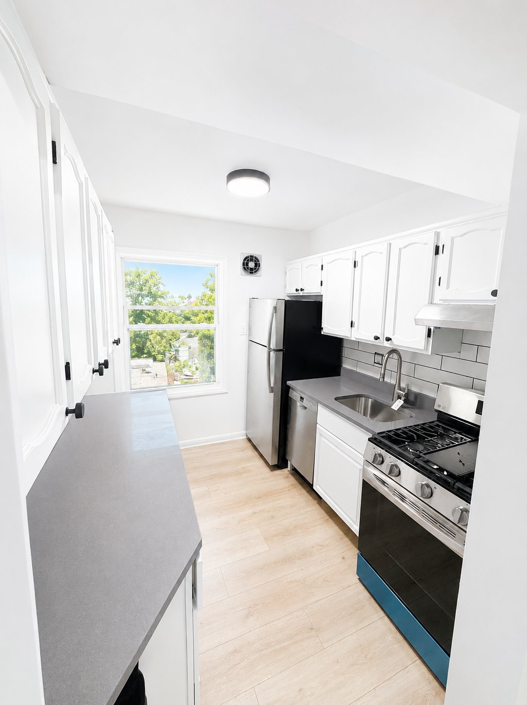 Washington Condo: 2720 7th St NE