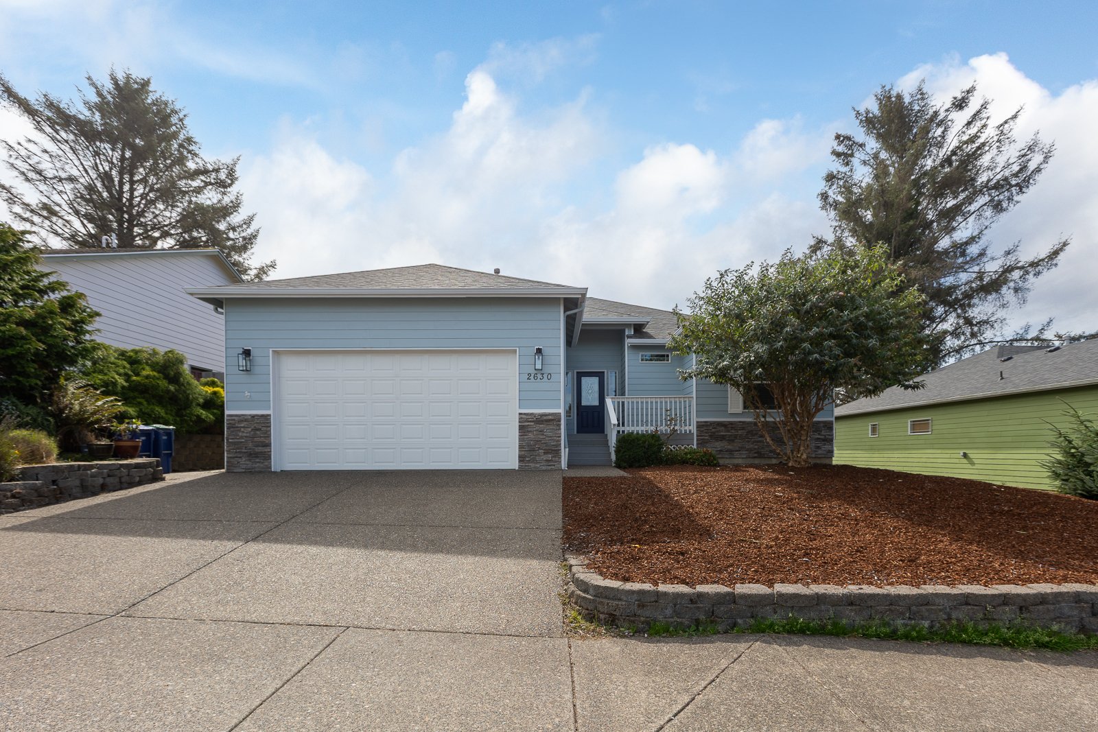Lincoln City House: 2630 NE 45th St