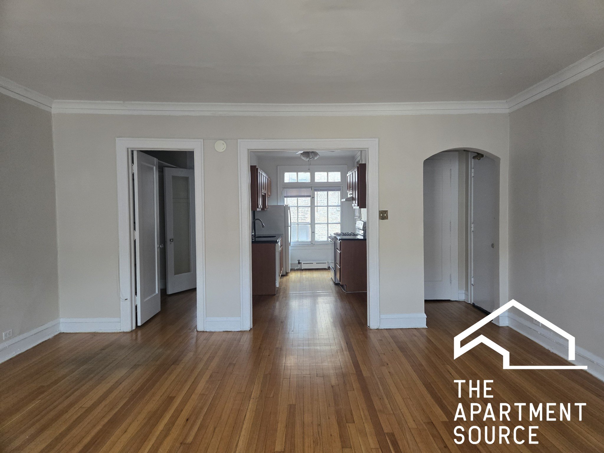 Evanston Apartment: 907 Elmwood Ave #D3