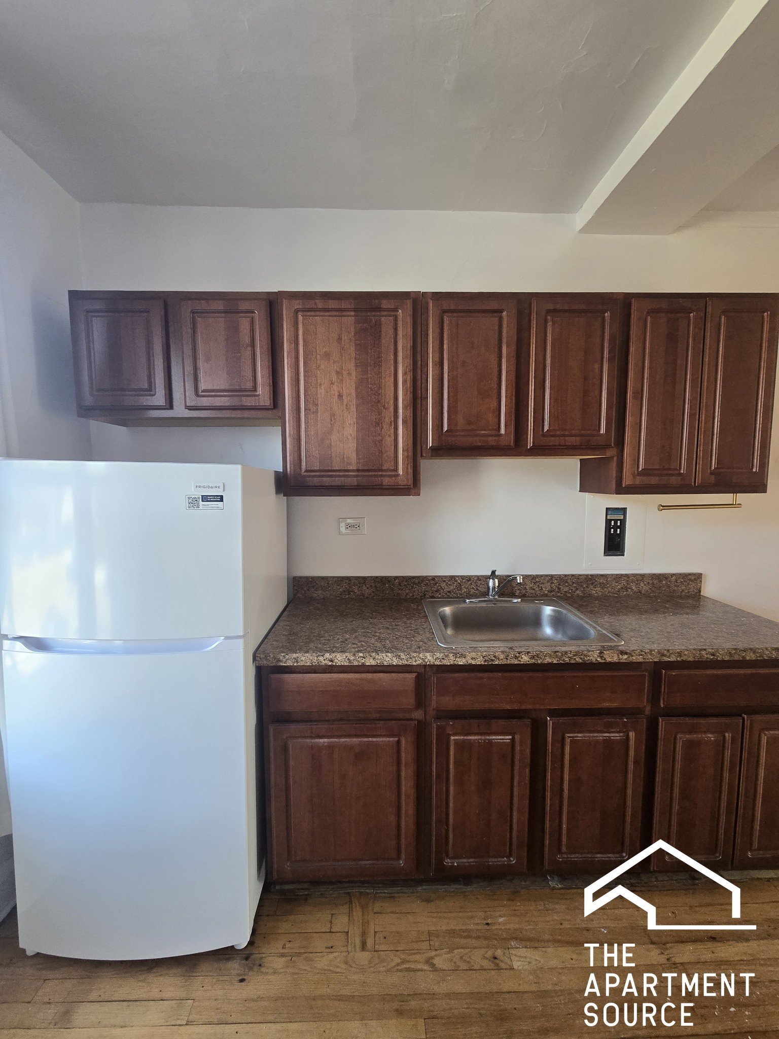 Evanston Apartment: 909 Elmwood St #O2