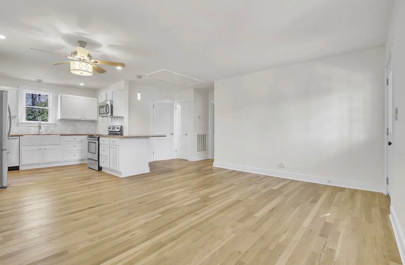 Madison House: 1121 Goldilocks st