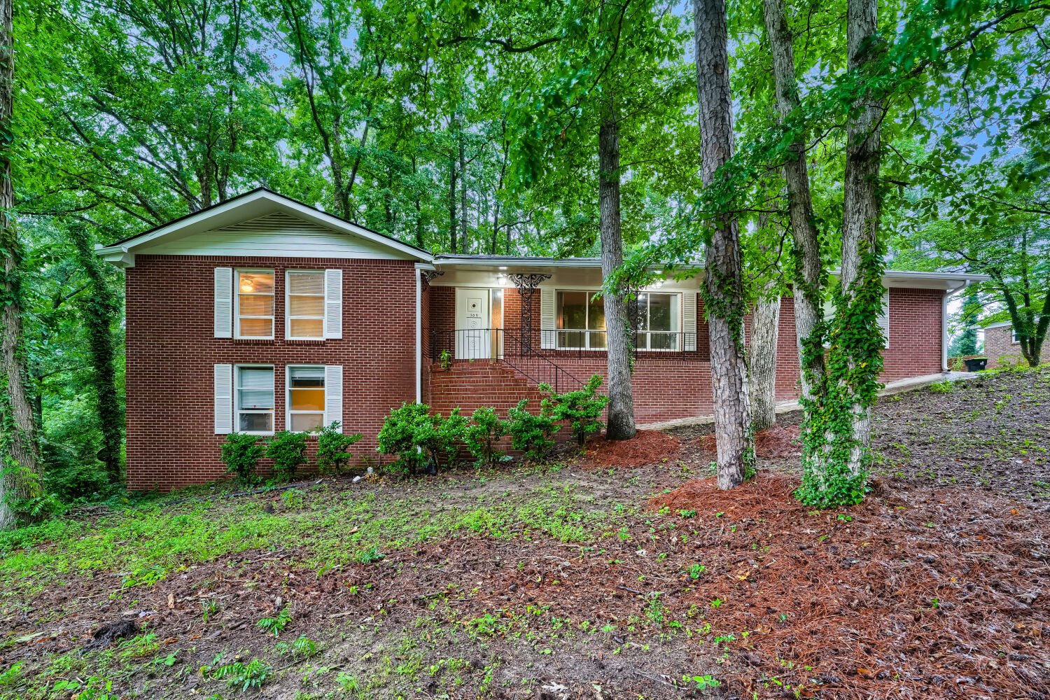Fayetteville House: 109 Hickory Ave