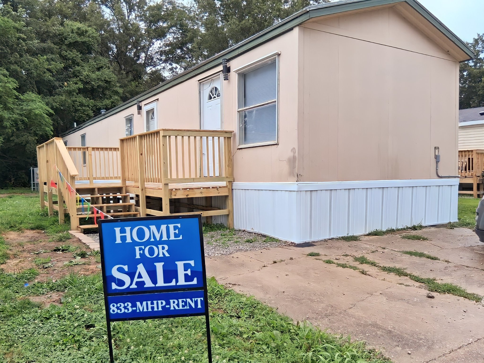 Centralia House: 16 Deerwood Park