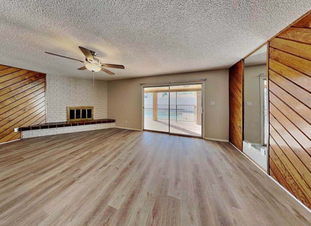 Glendale House: 4507 W Gardenia Avenue