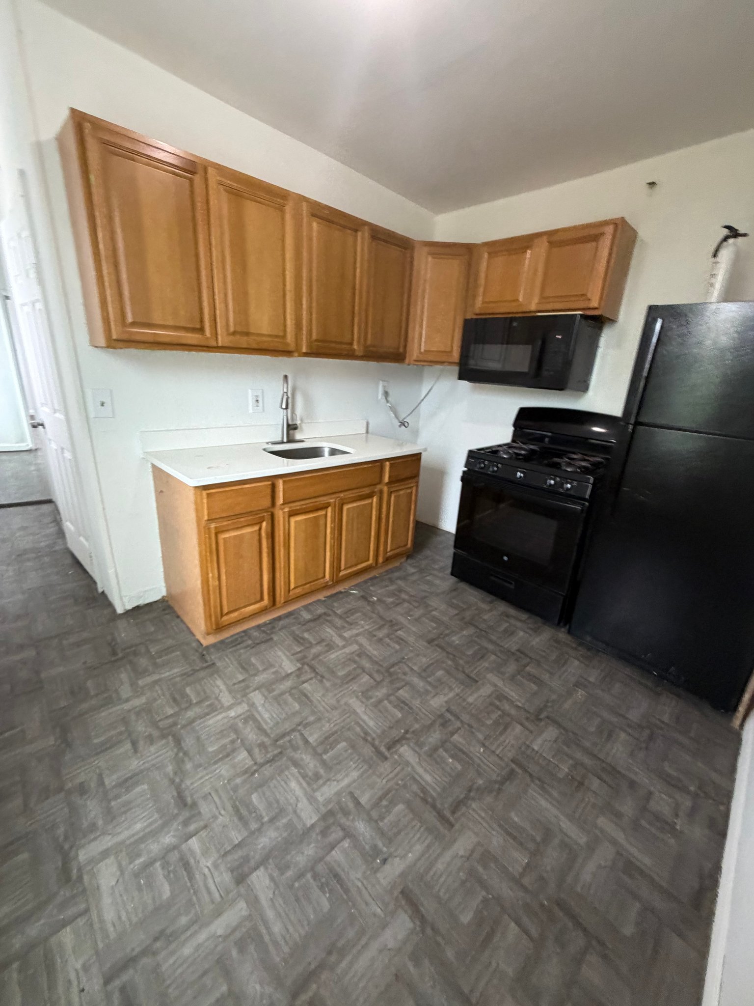Orange Apartment: 100 S Essex Ave