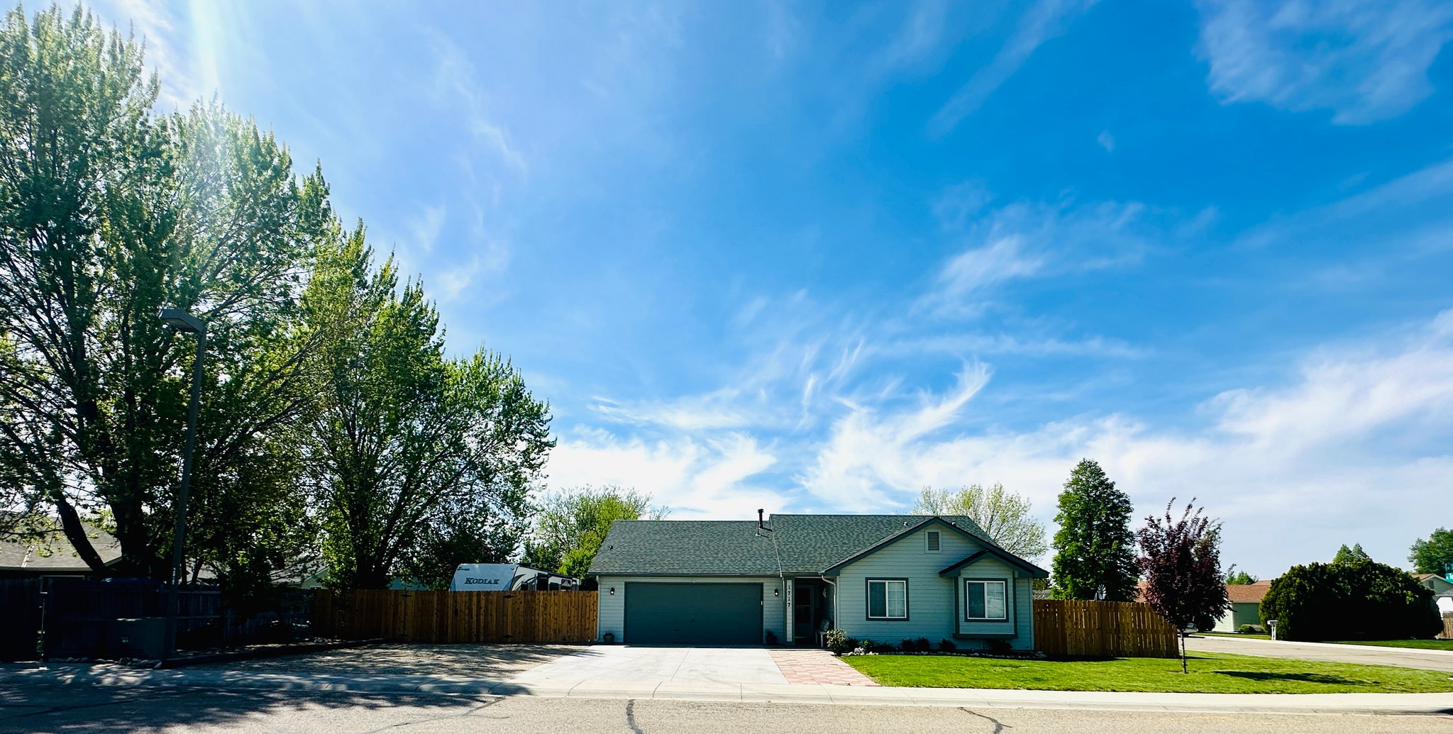 Kuna House: 1717 W Topanga Dr