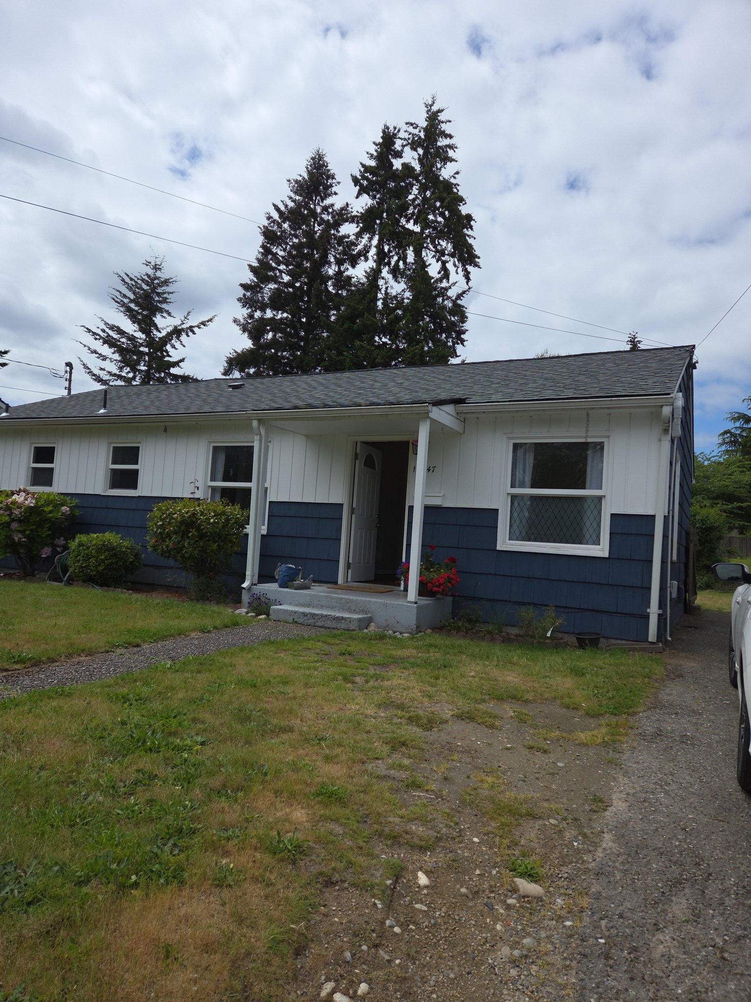 Seattle House: 15547 27th Ave NE