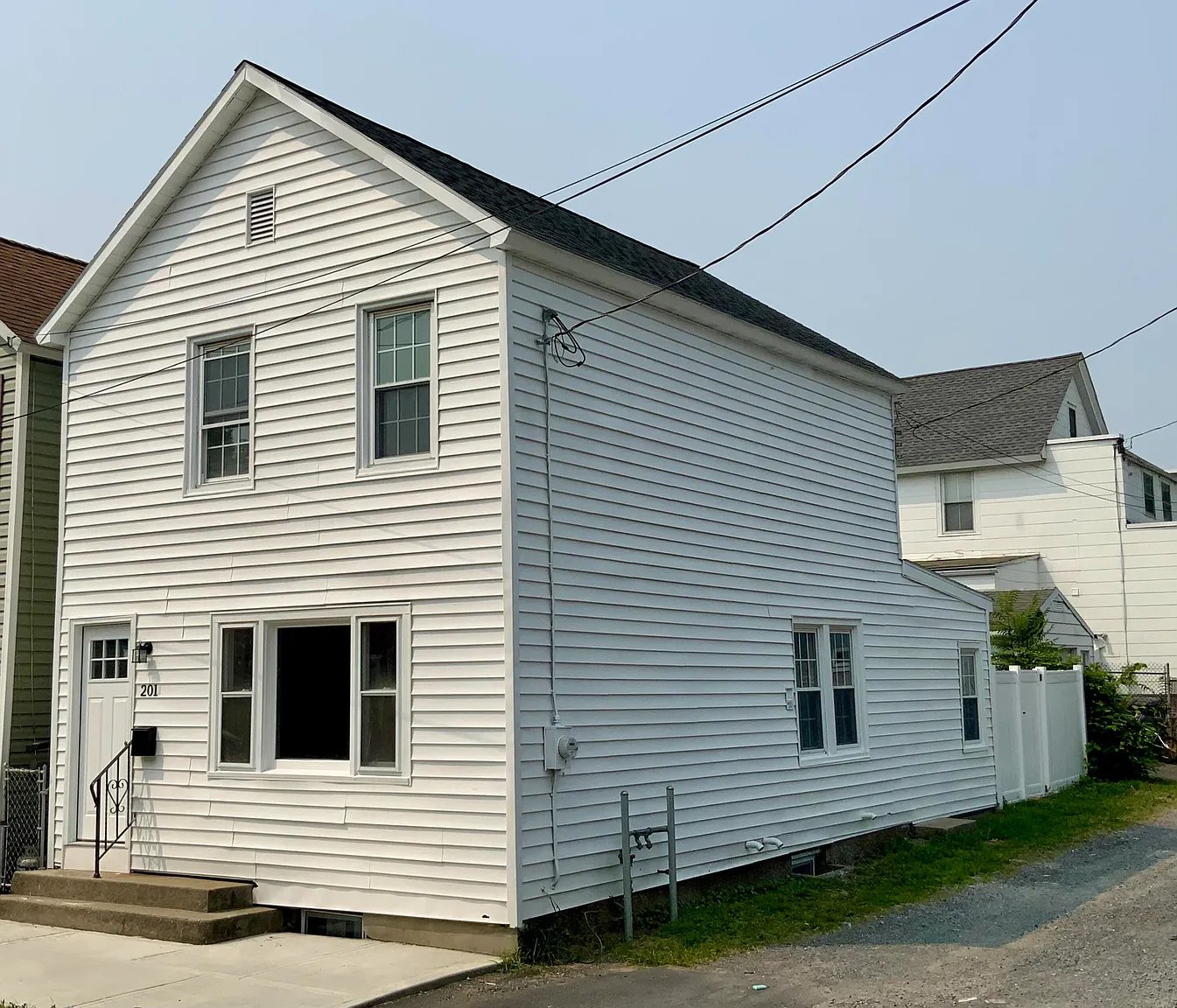 Watervliet House: 201 15th St