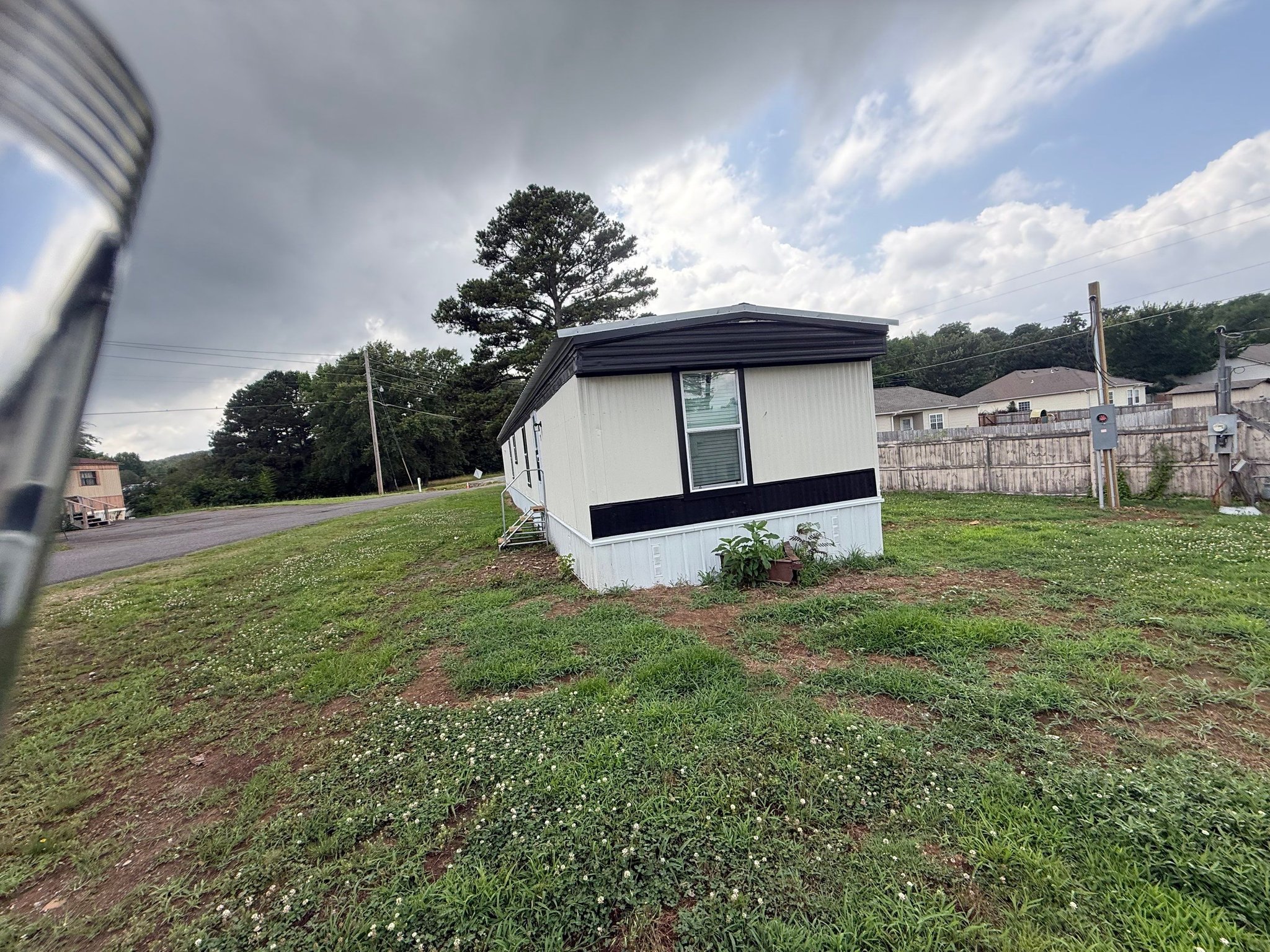Hot Springs House: 215 Hwy 290