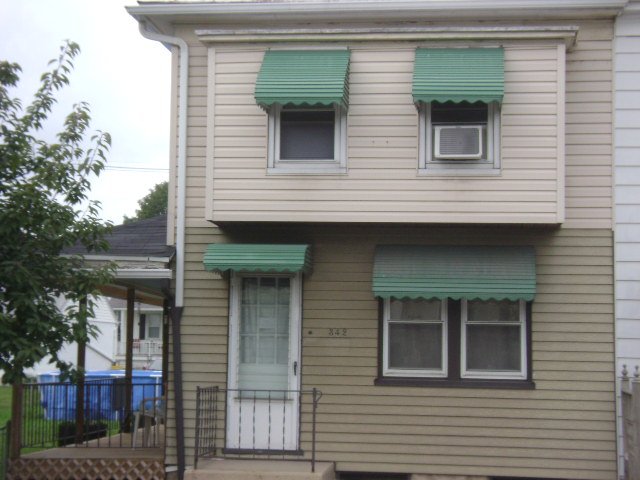 York House: 342 S Sherman St