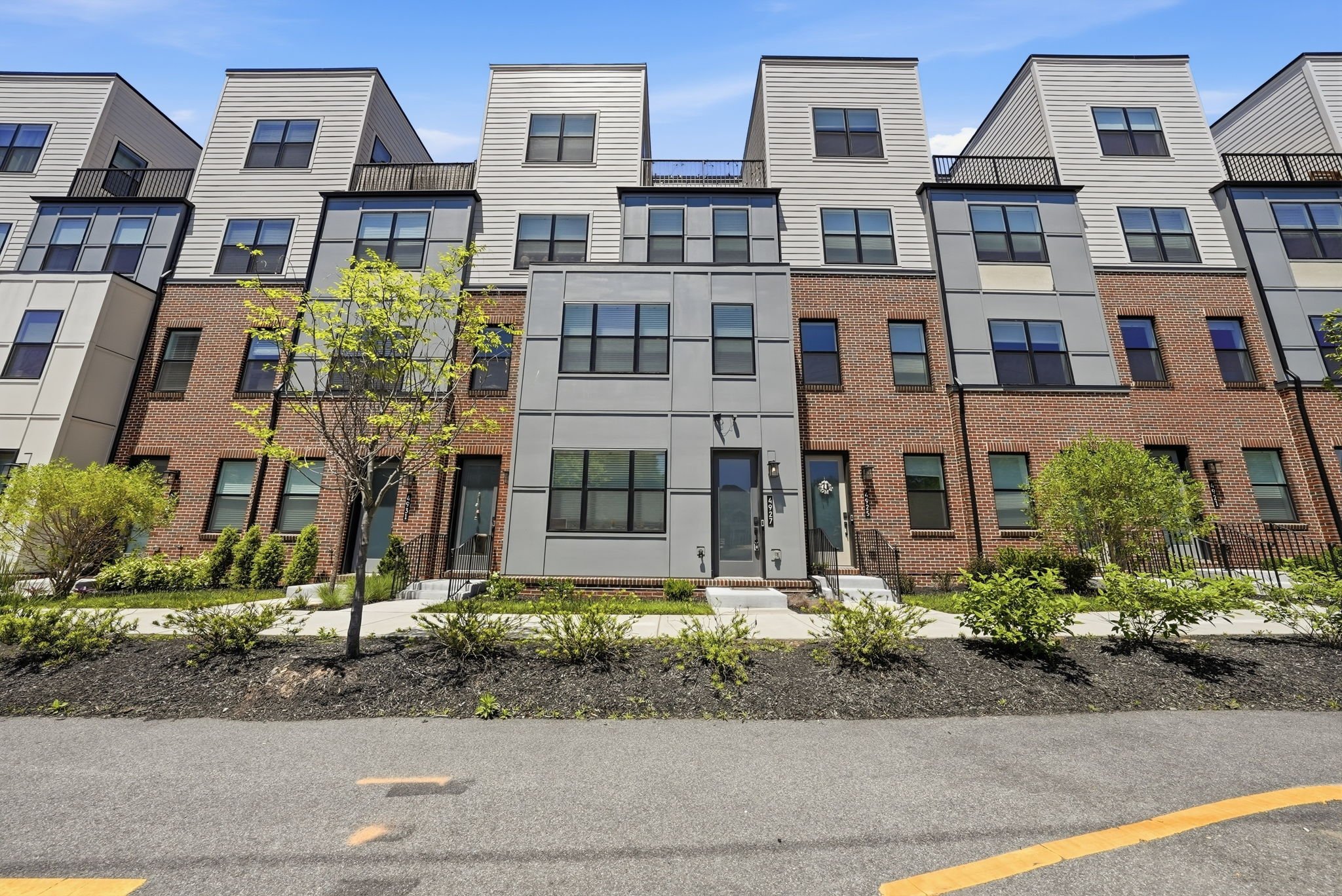 Alexandria Townhome: 4927 Eisenhower Ave