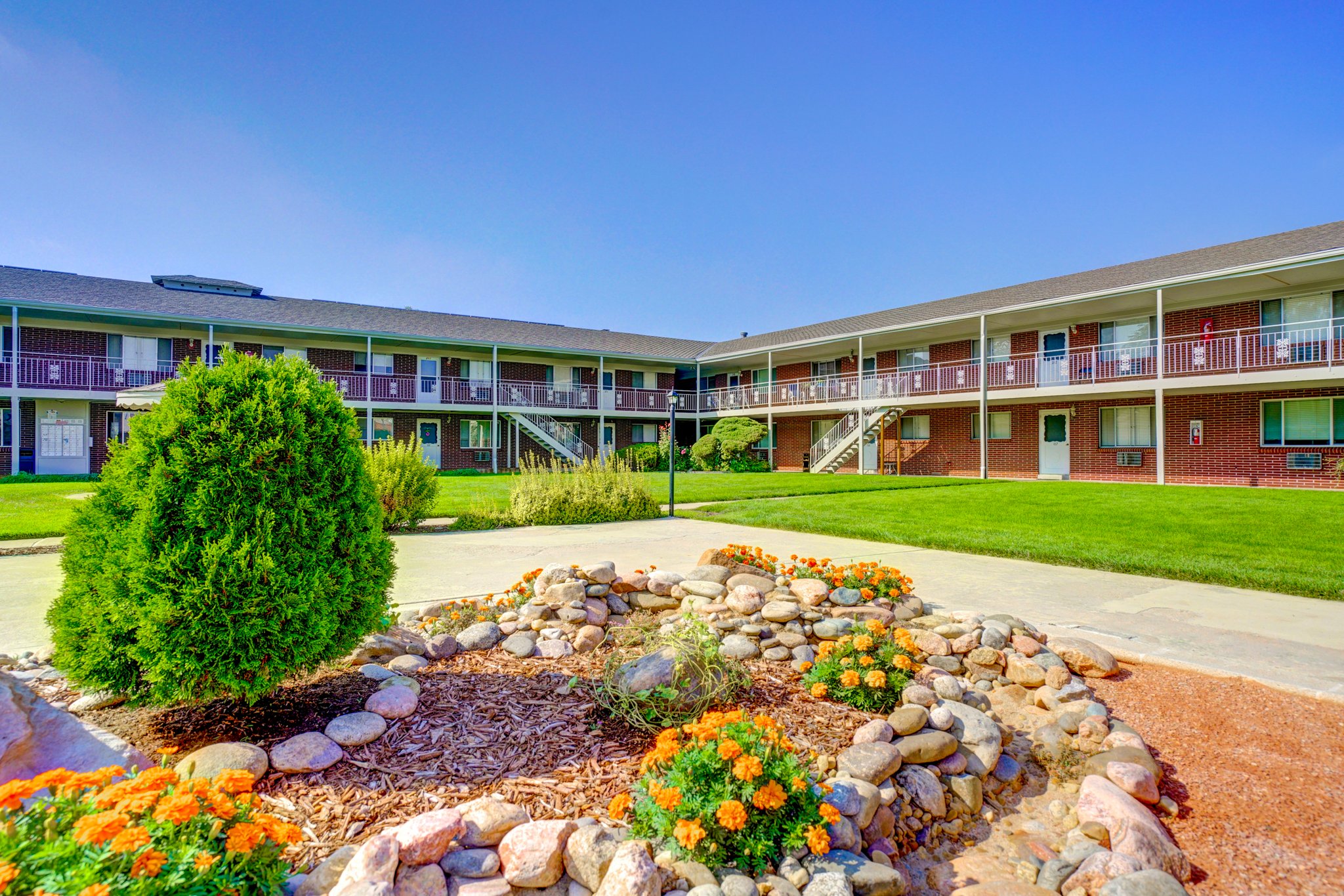 Lakewood Apartment: 375 S. Depew St.