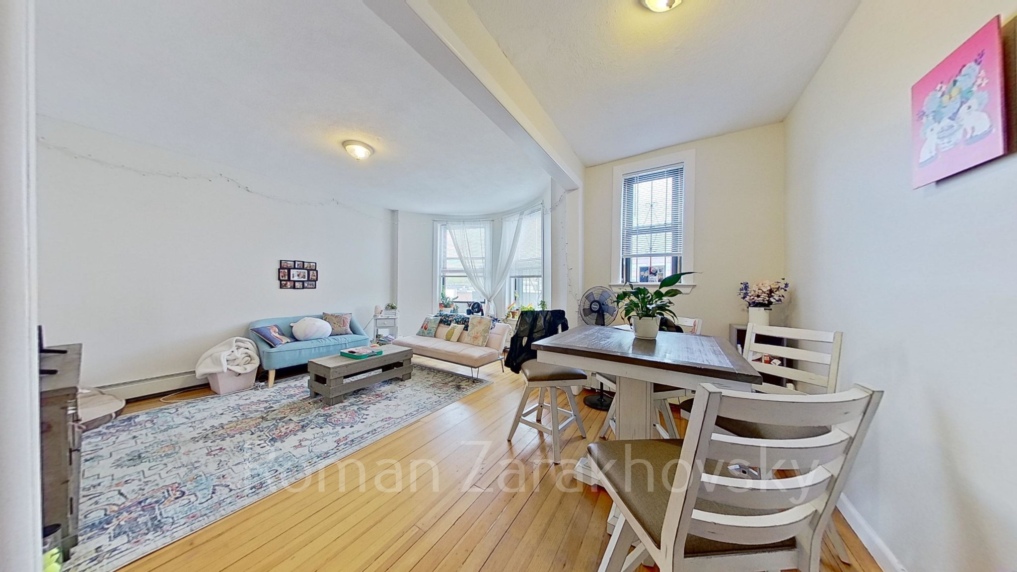 Brighton Apartment: 1960 Beacon St