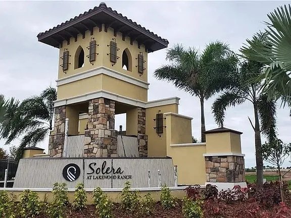 Bradenton House: 17214 Harvest Moon Way