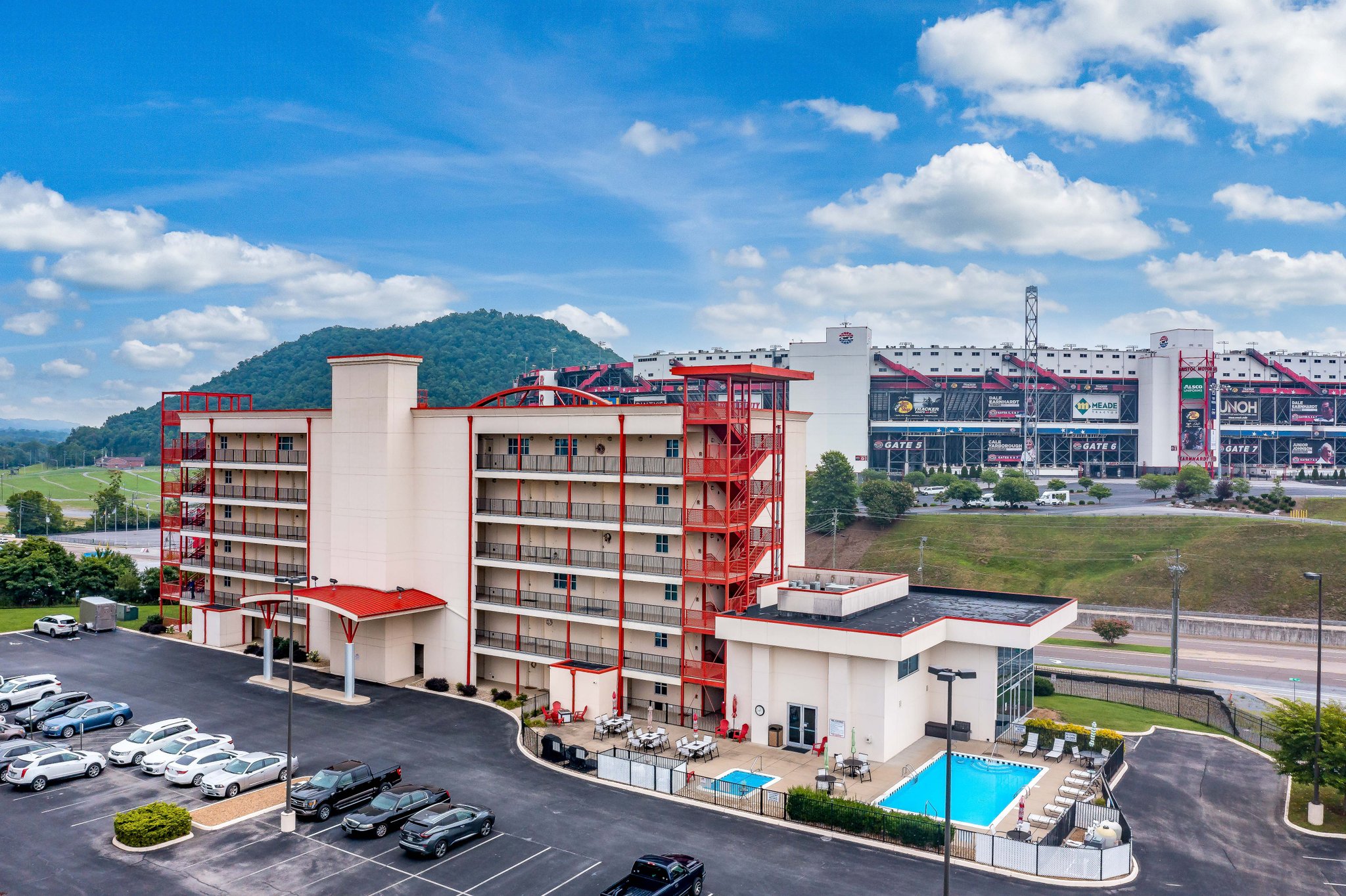Bristol Condo: 120 Raceday Center Dr