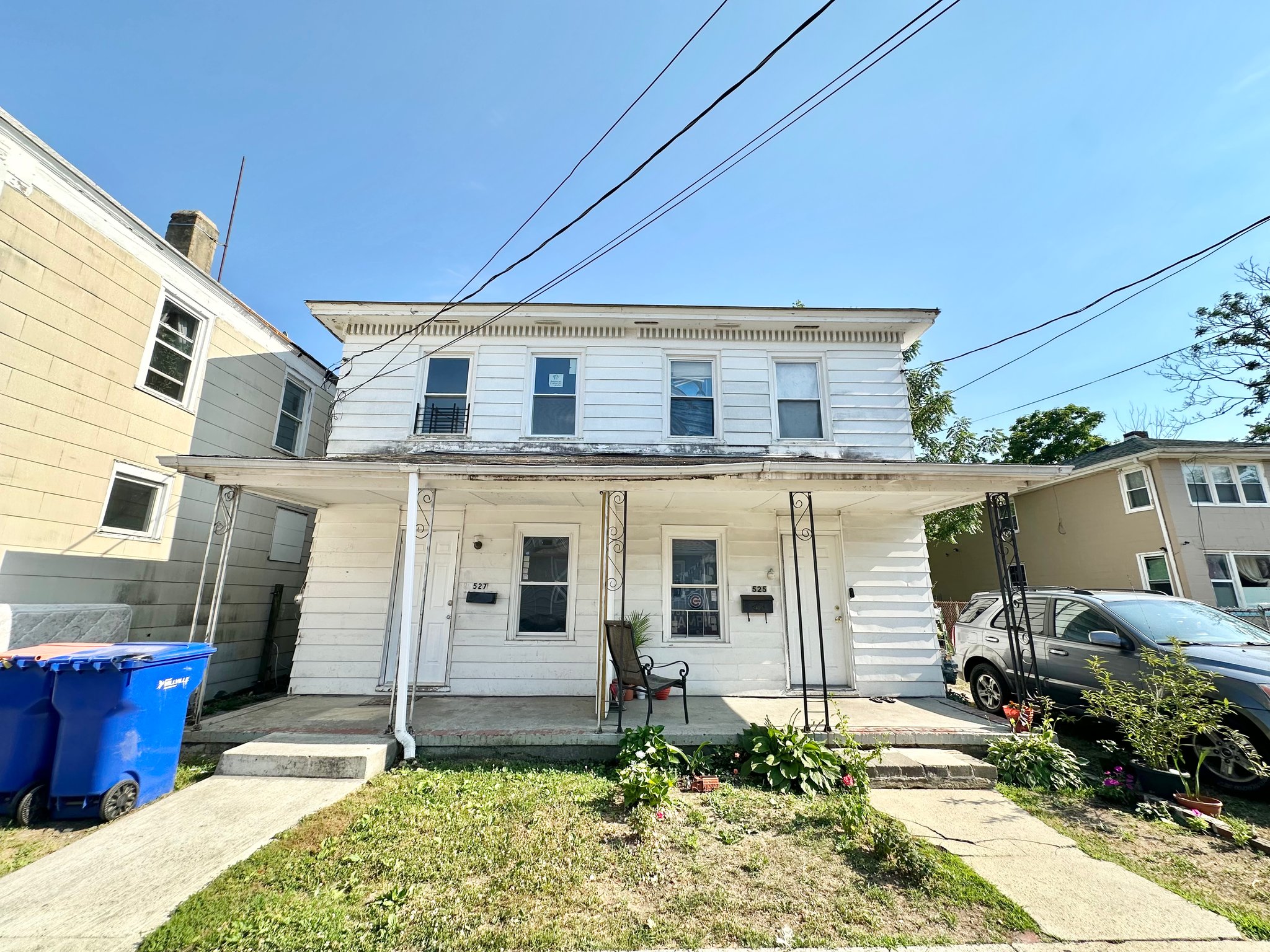 Millville Townhome: 527 Sassafras St