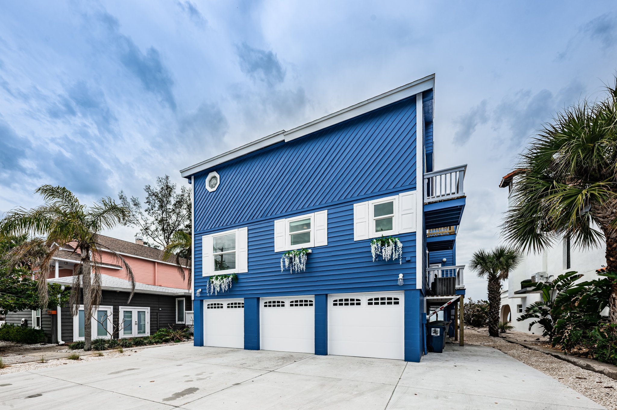 Treasure Island Townhome: 8432 W Gulf Blvd