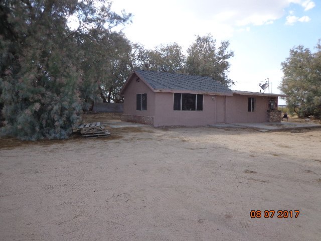 Twentynine Palms House: 72830 Encanto Dr