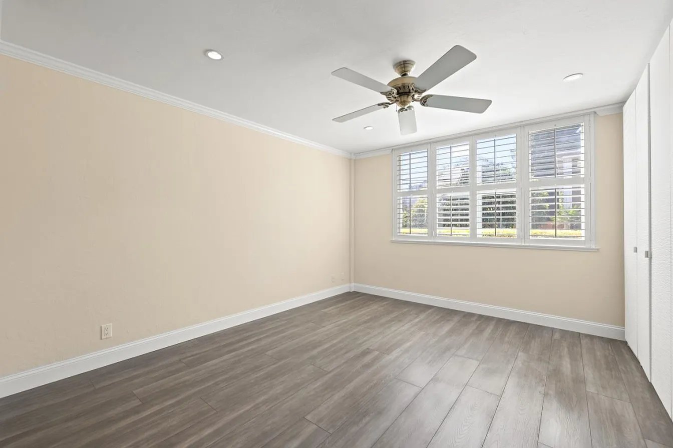 San Mateo Condo: 200 Elm St APT