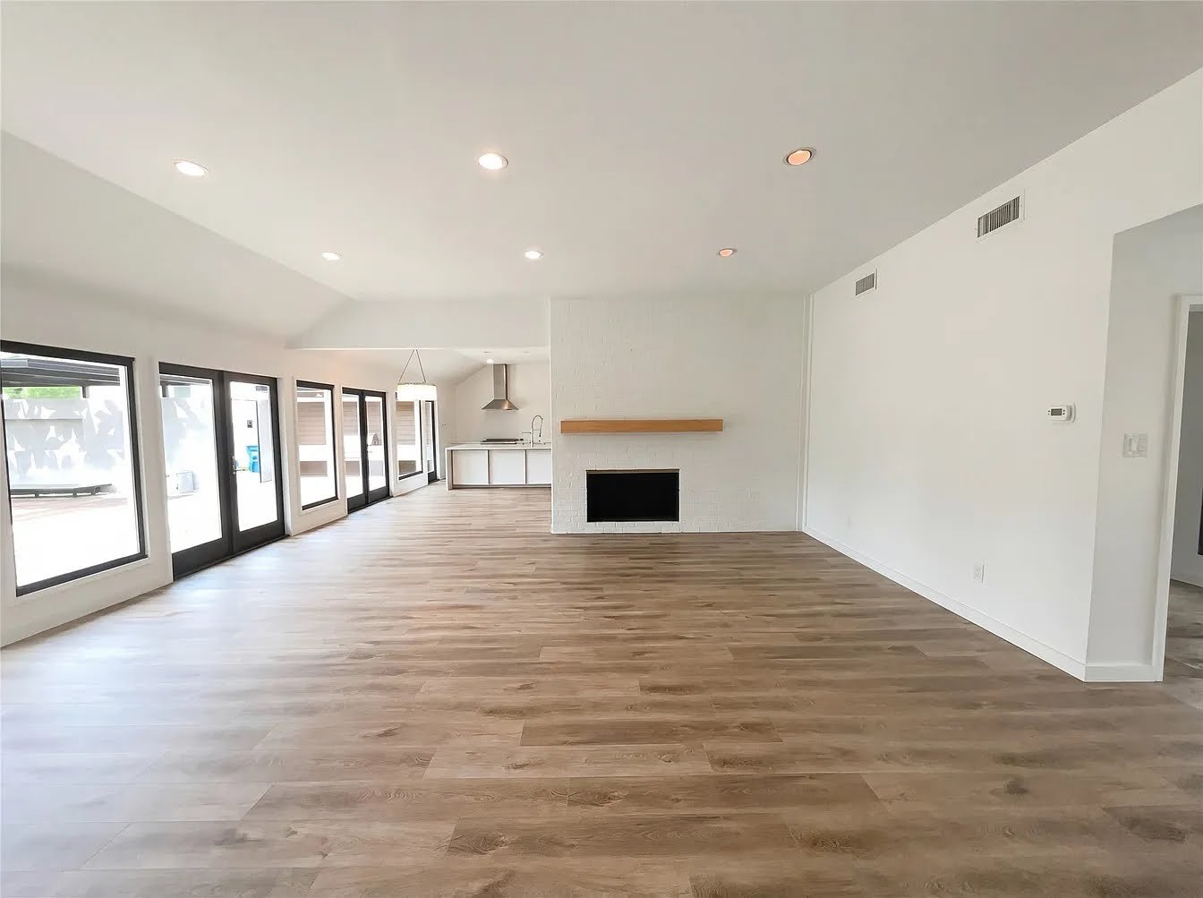 Dallas House: 7122 Winding Creek Rd