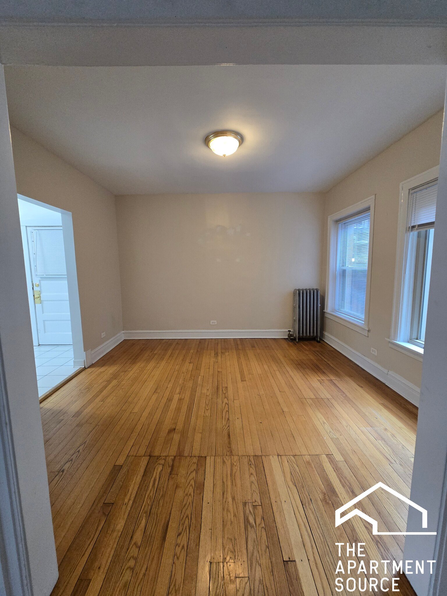 Evanston Apartment: 834 Reba Pl #2S
